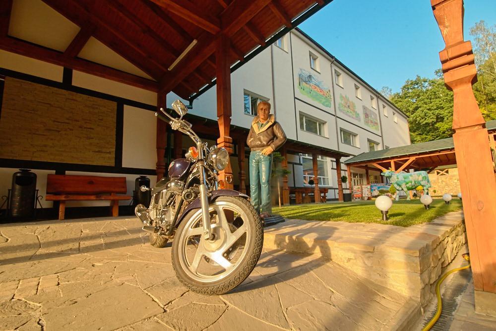 Hotel Panorama Kremenetsʼ Exteriör bild